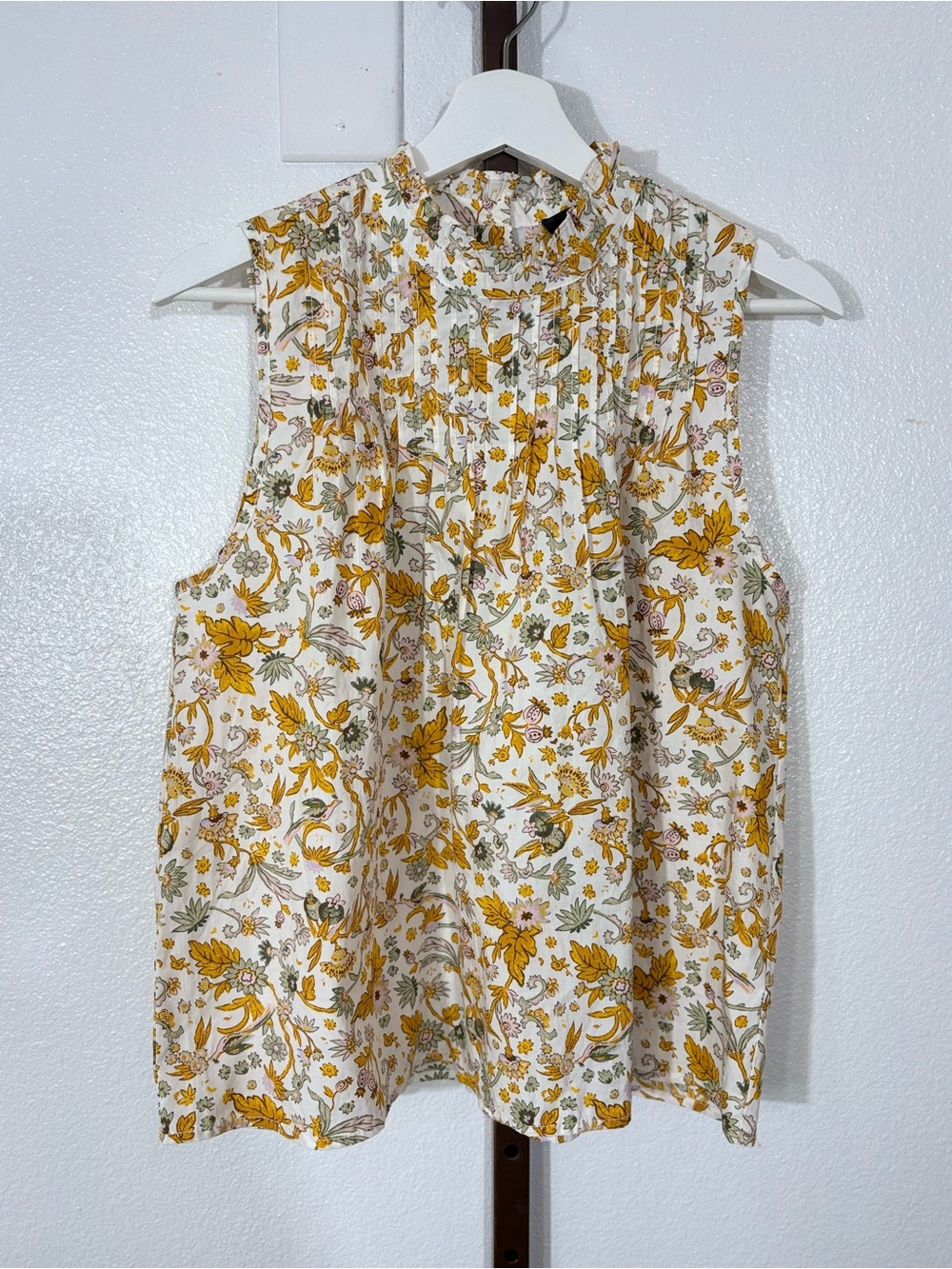 NWOT J. Crew Pintuck Cotton Poplin Top in Sunny Blooms Size Medium - Picture 2 of 10
